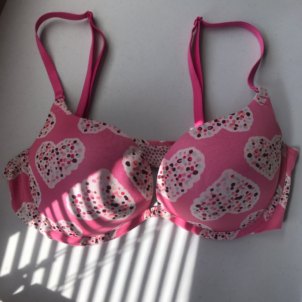 ✨Victoria’s Secret Pink Super Push-Up 34C Bra✨
